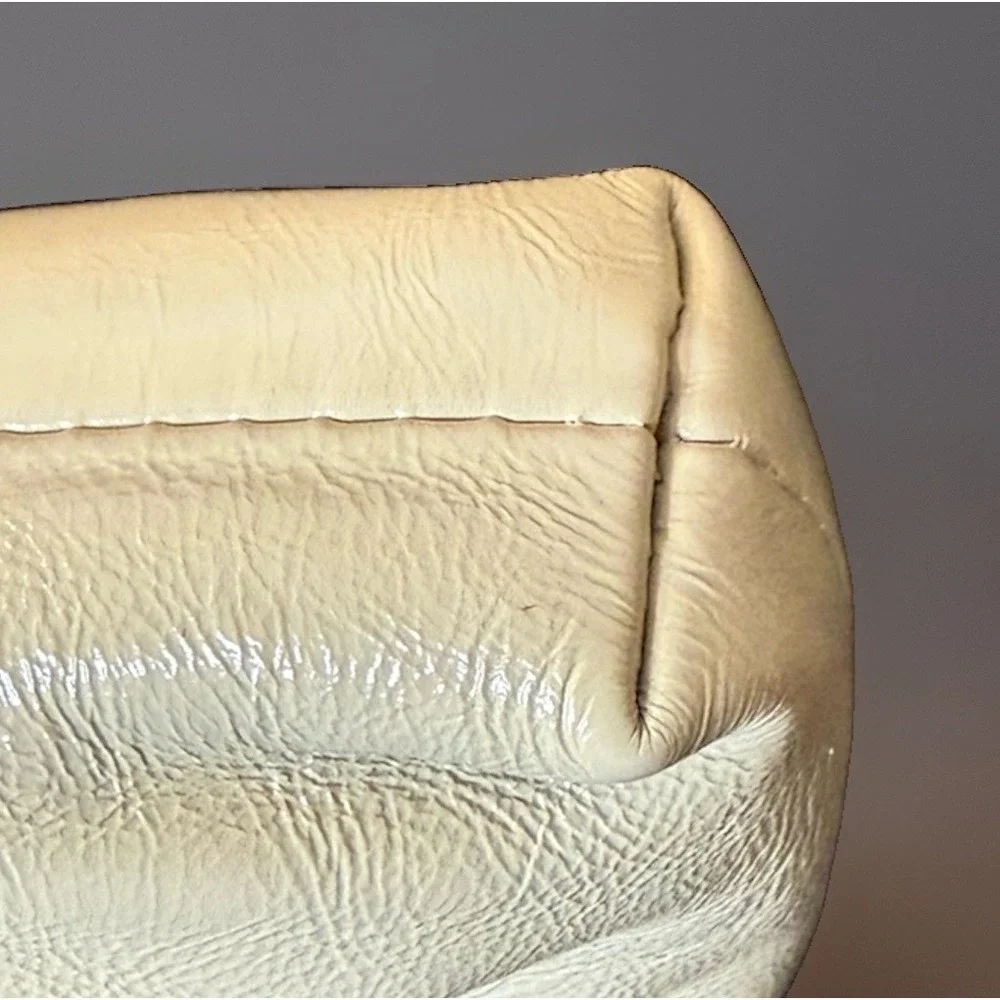 Coach Madison Pleated Patent Leather Wristlet Beige Cream Detachable Strap Y2K
